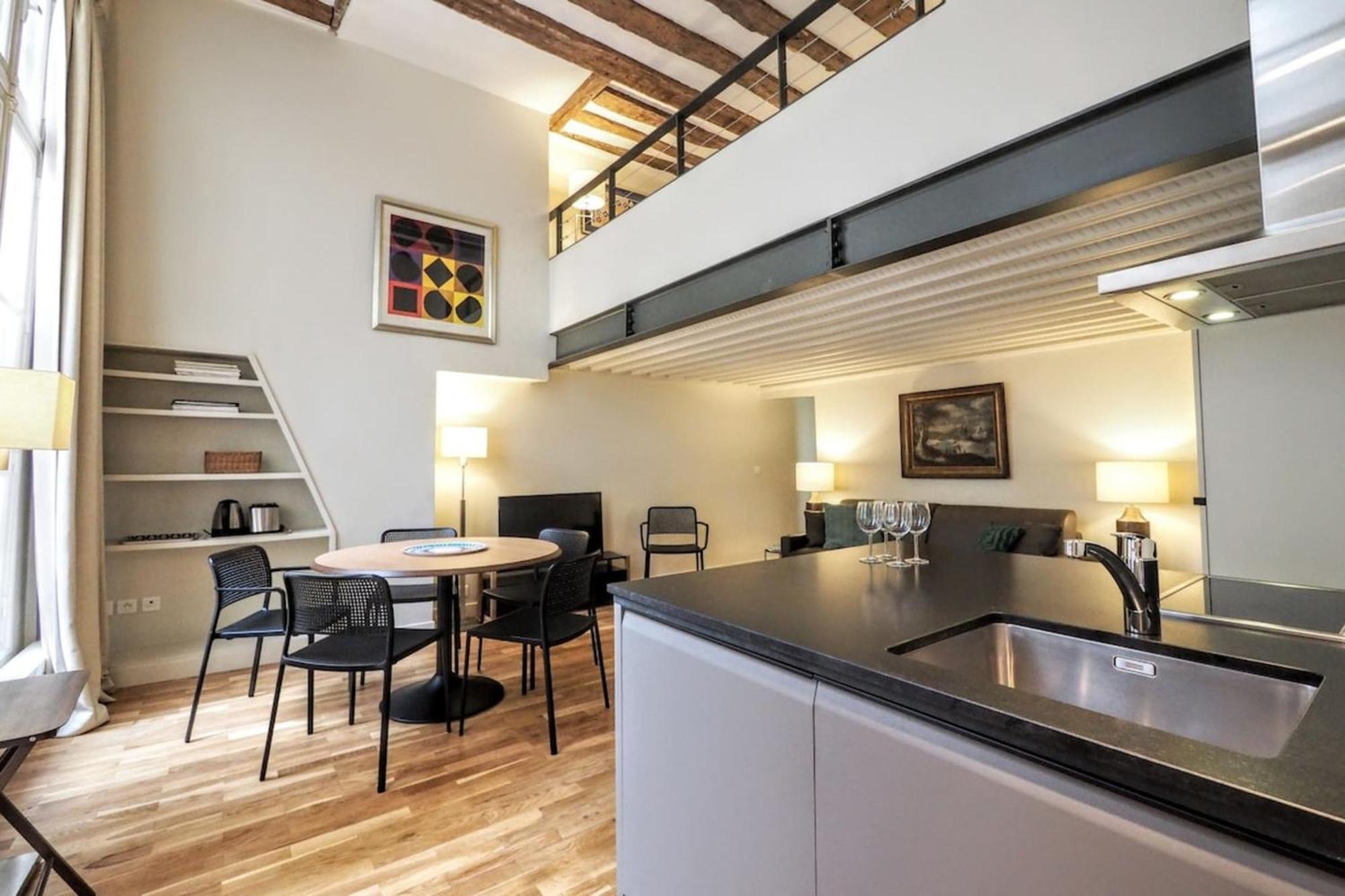 Moliere Chicsuites * Parijs